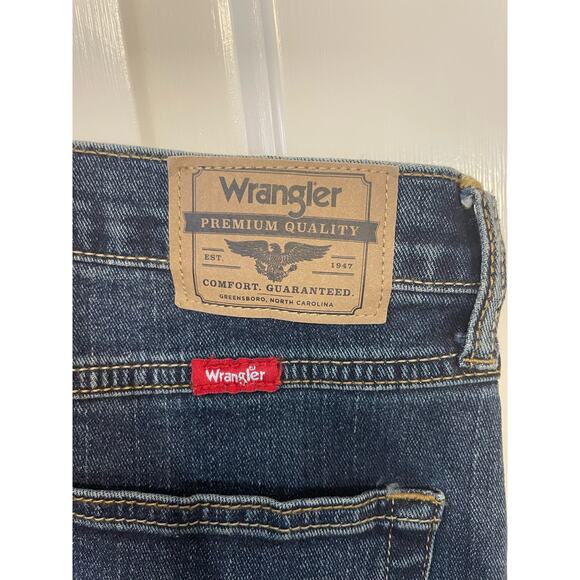 Wrangler Mens 30x32 relaxed boot cut jeans NWOT - Picture 4 of 5